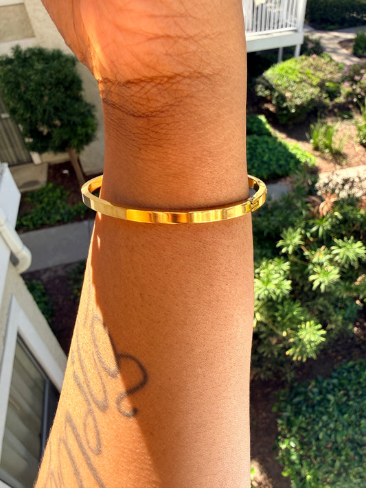 Divine Link Bangle
